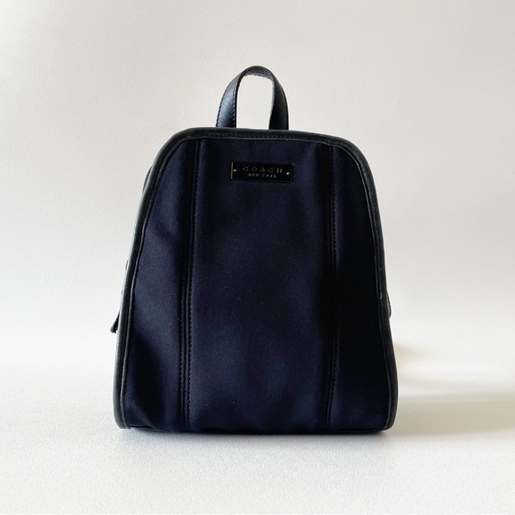 Coach Bag Backpack 6215 Neo Leather 90’s Retro Casual Chic Preppy Black Small - Picture 1 of 14